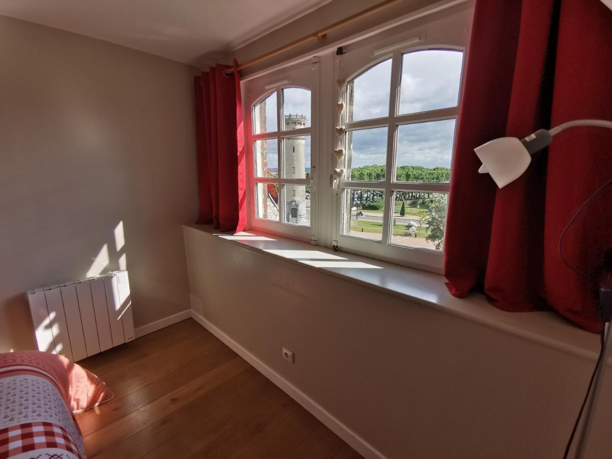 Phare Des Impressionnistes Lägenhet Honfleur Exteriör bild