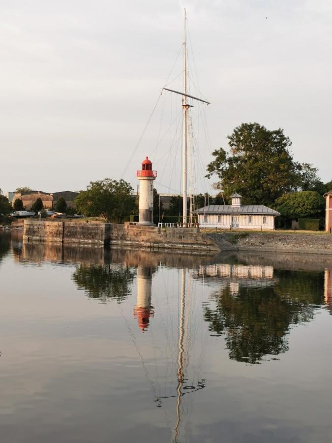 Phare Des Impressionnistes Lägenhet Honfleur Exteriör bild
