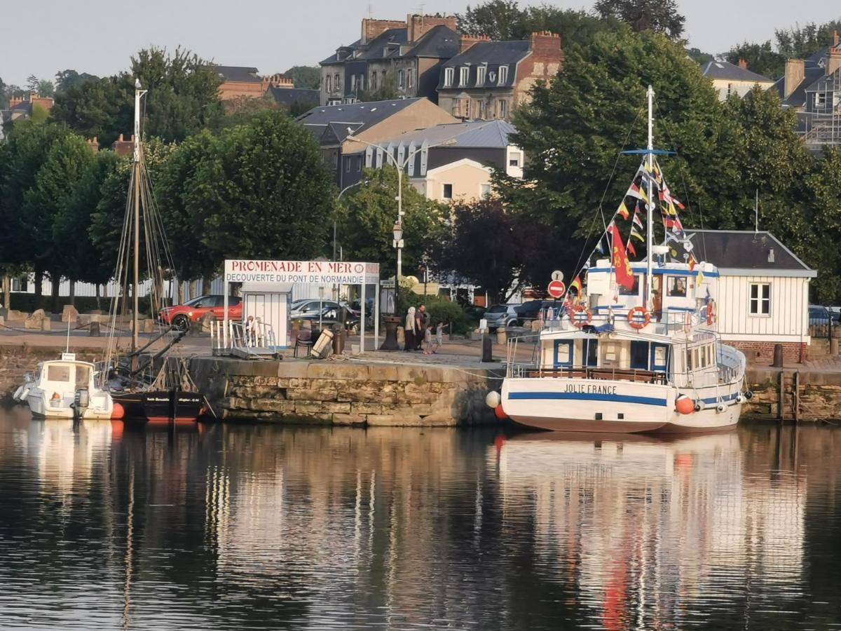 Phare Des Impressionnistes Lägenhet Honfleur Exteriör bild