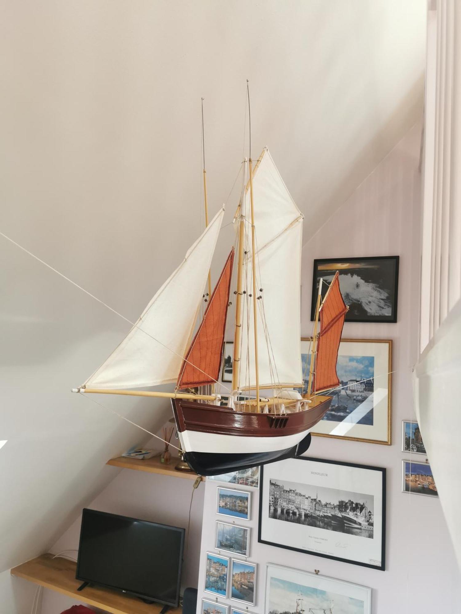 Phare Des Impressionnistes Lägenhet Honfleur Exteriör bild